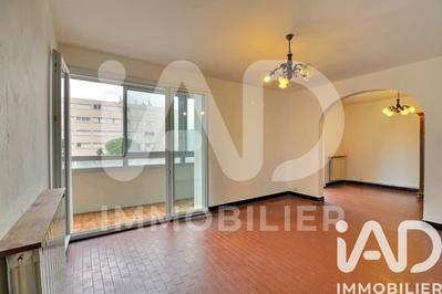 Appartement - 70 m² - 4 pièces