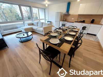 Chambre - 13 m² - 1 pièce