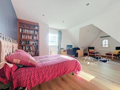 Maison - 141 m² - 5 pièces