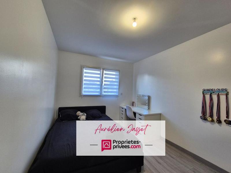 Maison - 102 m² - 5 pièces