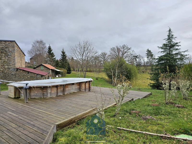 Propriété - 300 m² - 9 pièces