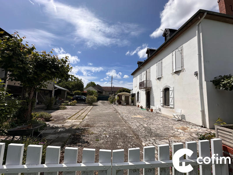 Maison - 185 m² - 7 pièces