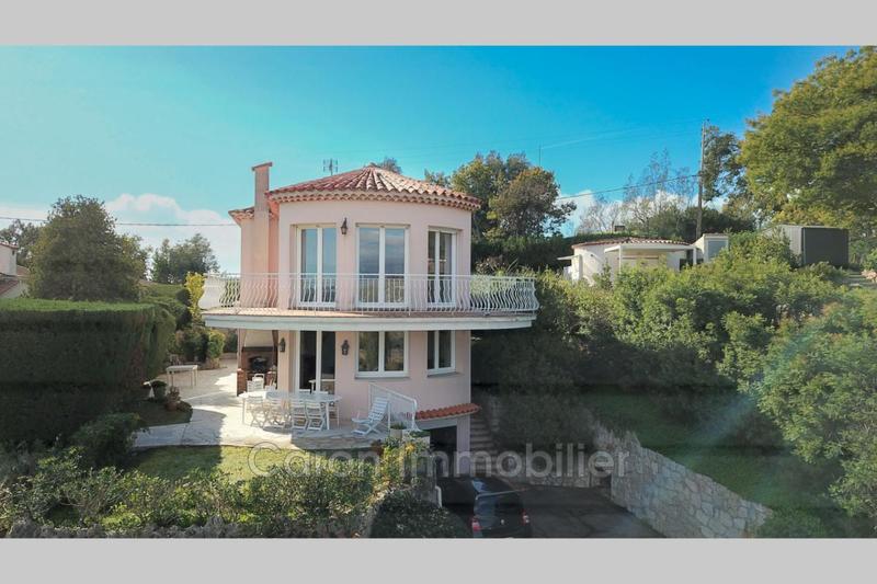 Villa - 182 m² - 8 pièces