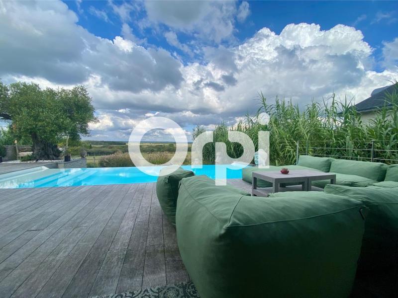 Maison - 222 m² - 5 pièces