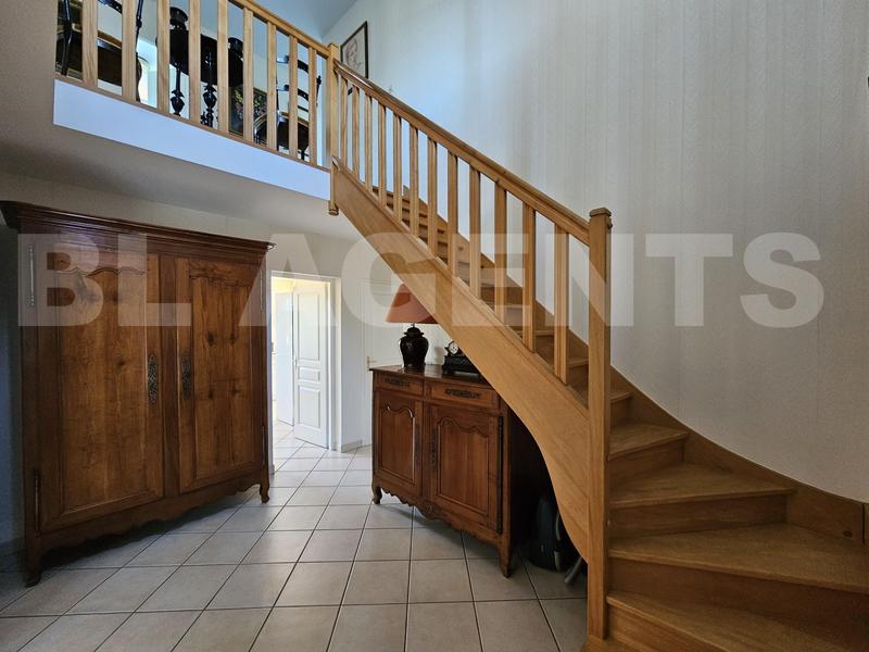 Maison traditionnelle - 157 m² - 7 pièces