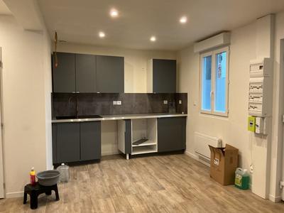 Maison traditionnelle - 75 m² - 4 pièces