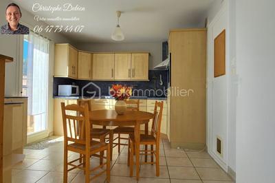 Maison traditionnelle - 90 m² - 4 pièces