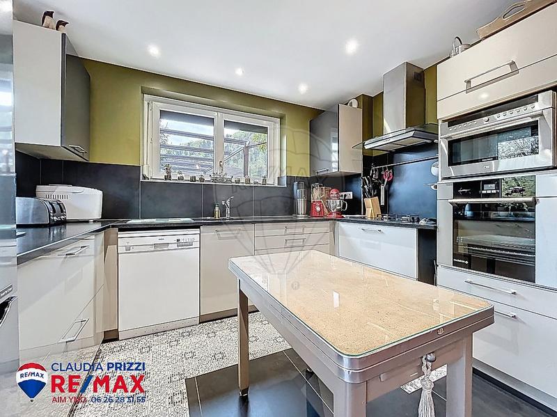 Maison - 180 m² - 6 pièces