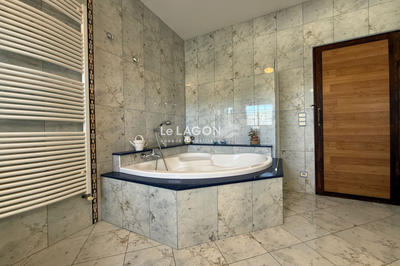 Maison - 165 m² - 6 pièces