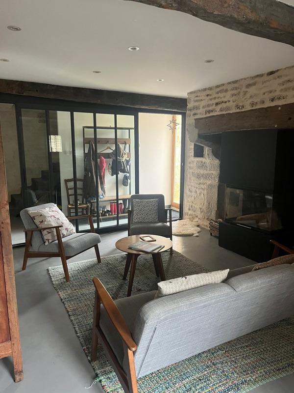 Maison en pierre - 137 m² - 7 pièces