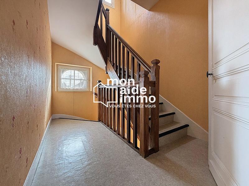 Maison - 240 m² - 9 pièces