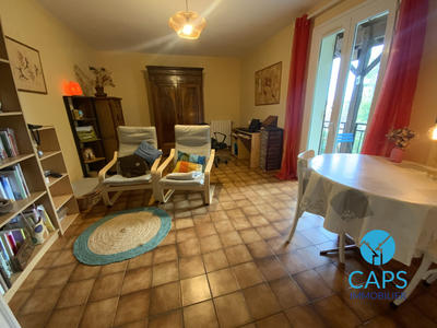 Maison - 176 m² - 8 pièces