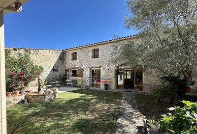Maison de village - 265 m² - 11 pièces