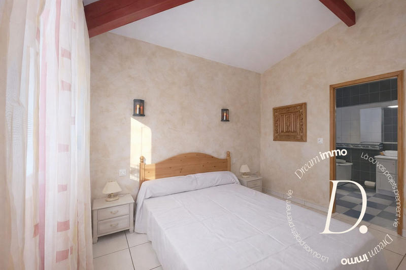 Villa - 270 m² - 8 pièces