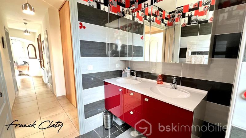 Maison - 160 m² - 6 pièces