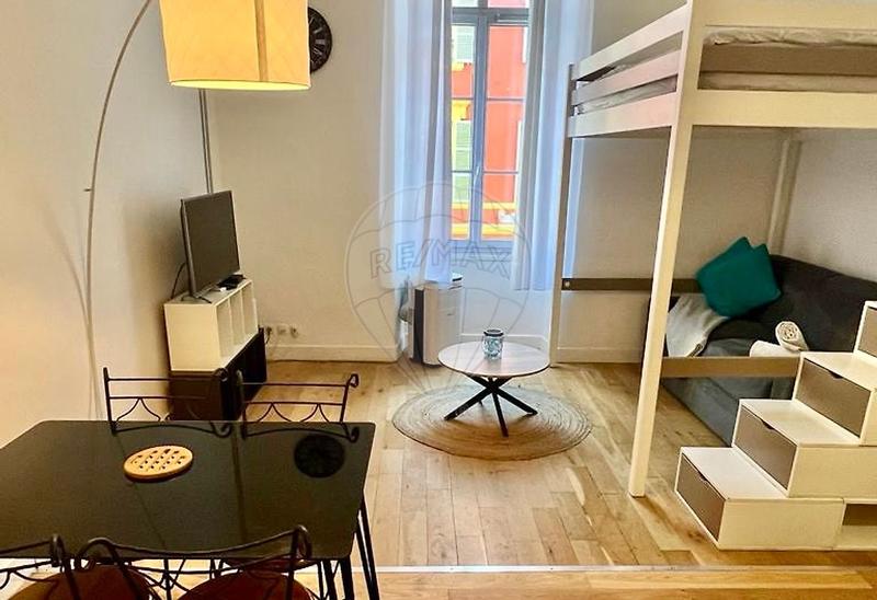 Studio - 33 m² - 1 pièce
