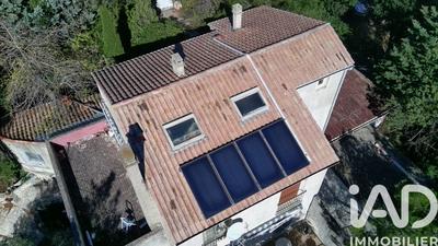 Maison - 220 m² - 5 pièces