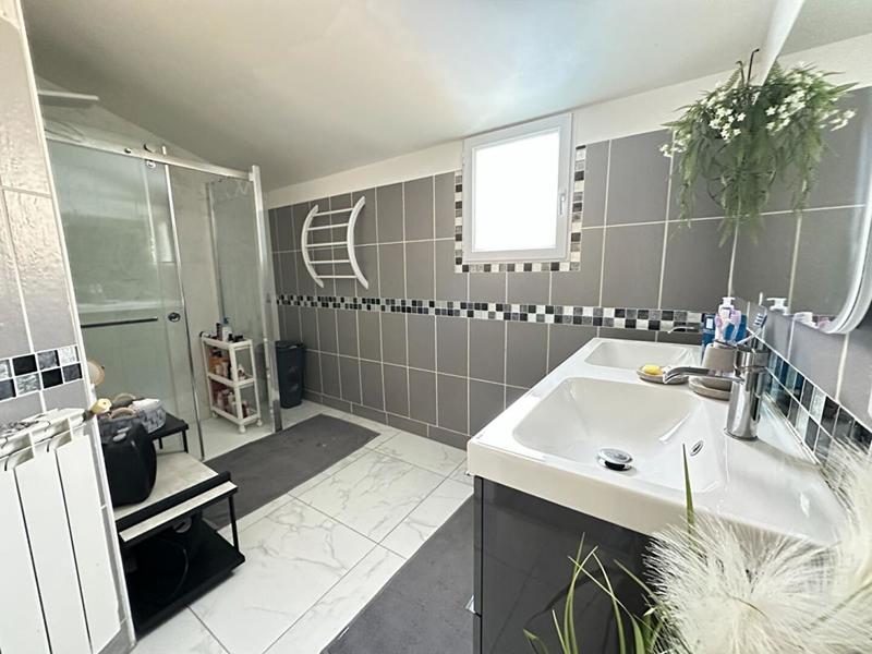 Maison - 120 m² - 4 pièces