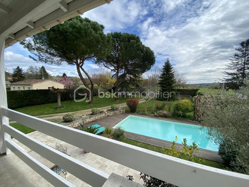 Maison en pierre - 225 m² - 8 pièces