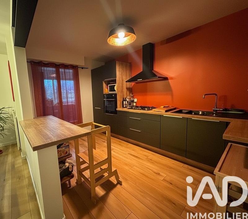 Appartement - 96 m² - 4 pièces