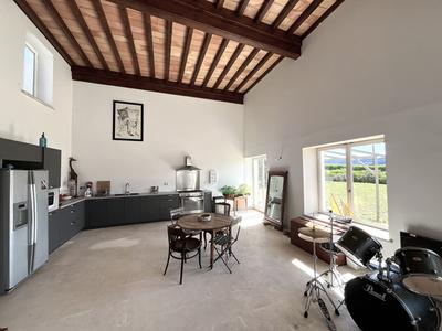Maison - 245 m² - 8 pièces
