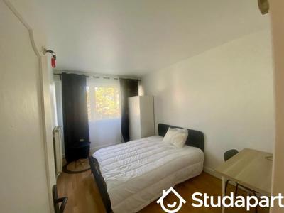 Chambre - 11 m² - 1 pièce