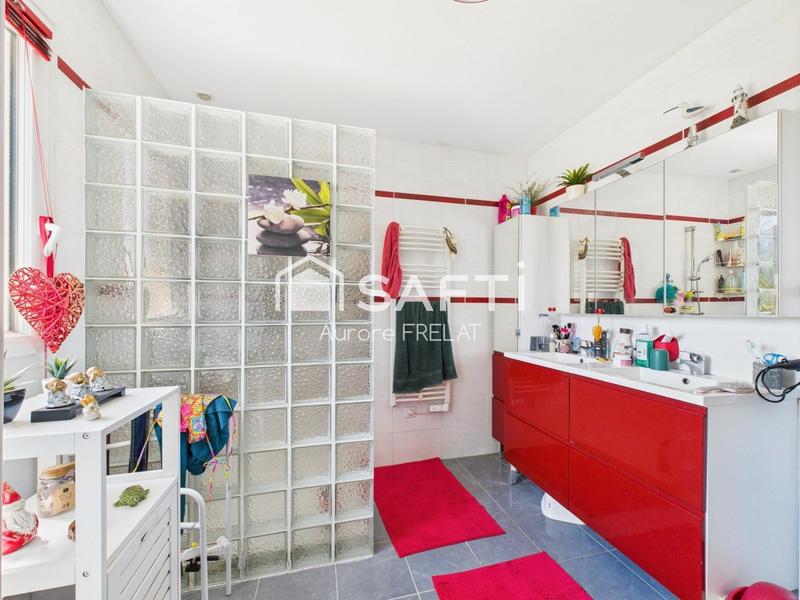 Maison - 174 m² - 5 pièces