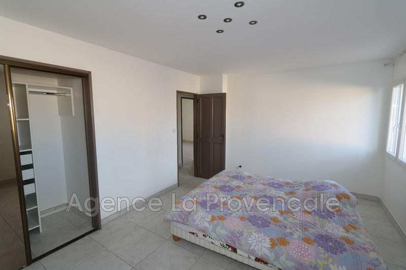 Maison - 236 m² - 7 pièces