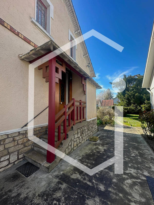 Maison - 80 m² - 4 pièces