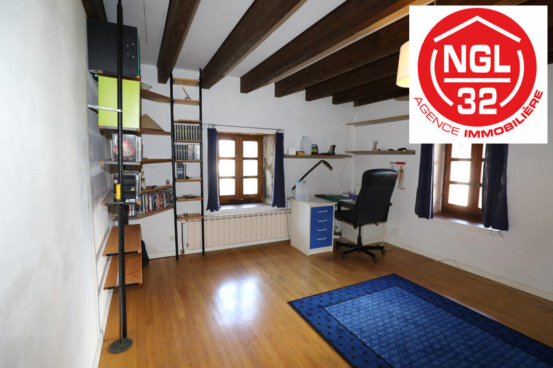 Maison - 93 m² - 5 pièces