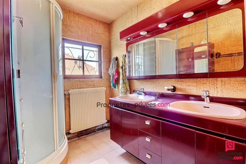Maison - 150 m² - 8 pièces