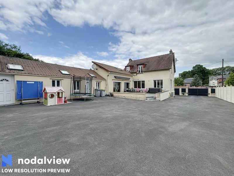 Maison - 191 m² - 6 pièces