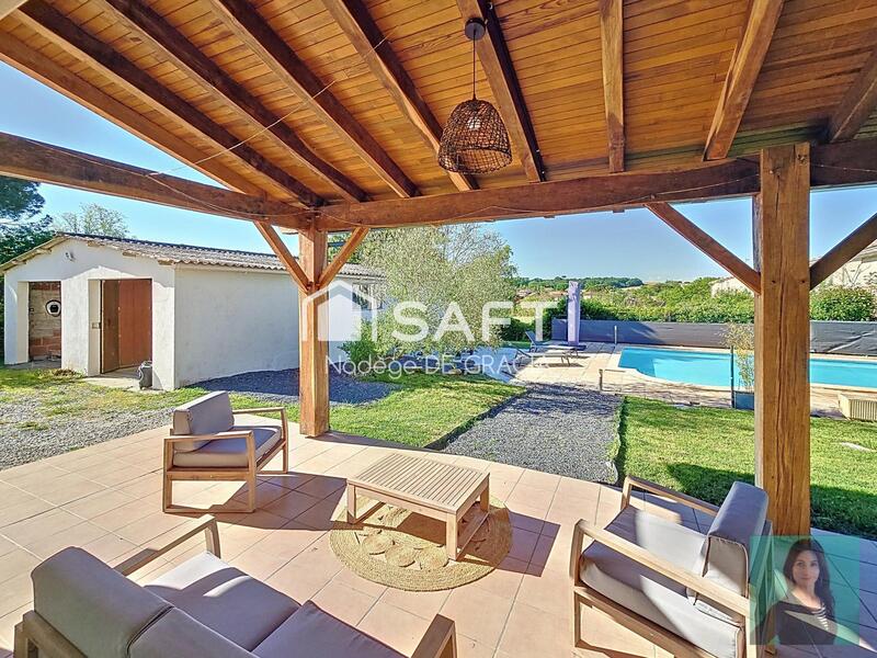 Maison - 211 m² - 6 pièces