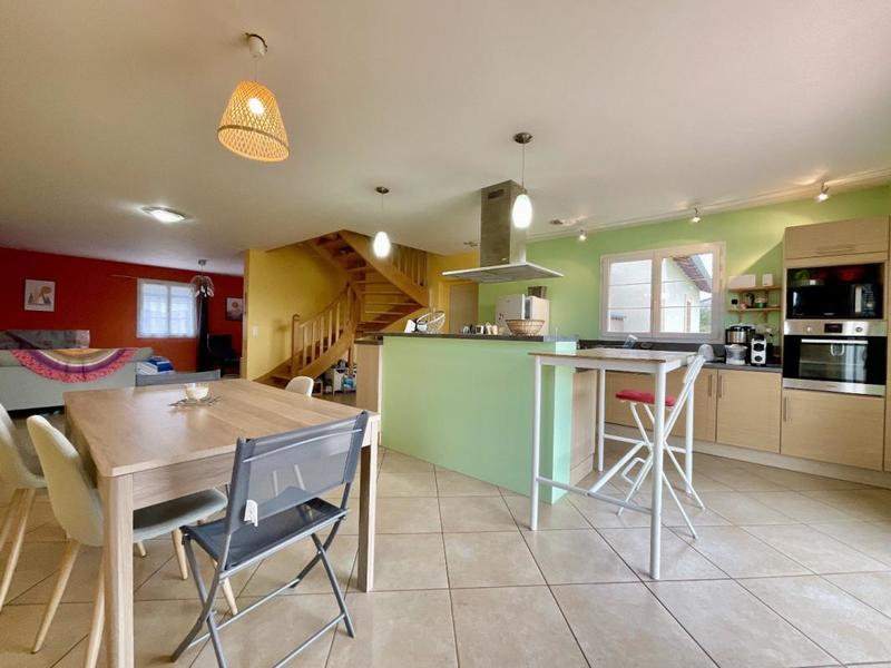 Maison traditionnelle - 160 m² - 5 pièces