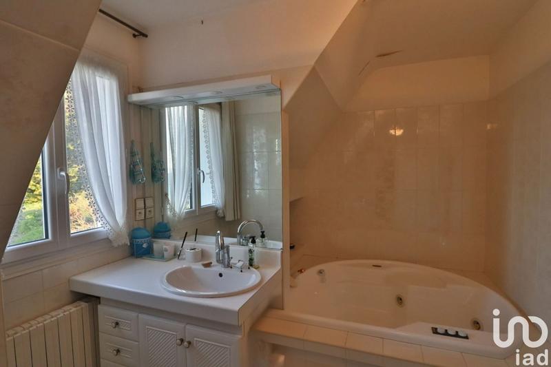 Maison - 174 m² - 4 pièces