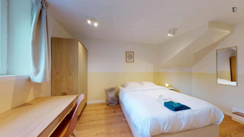 Chambre - 12 pièces