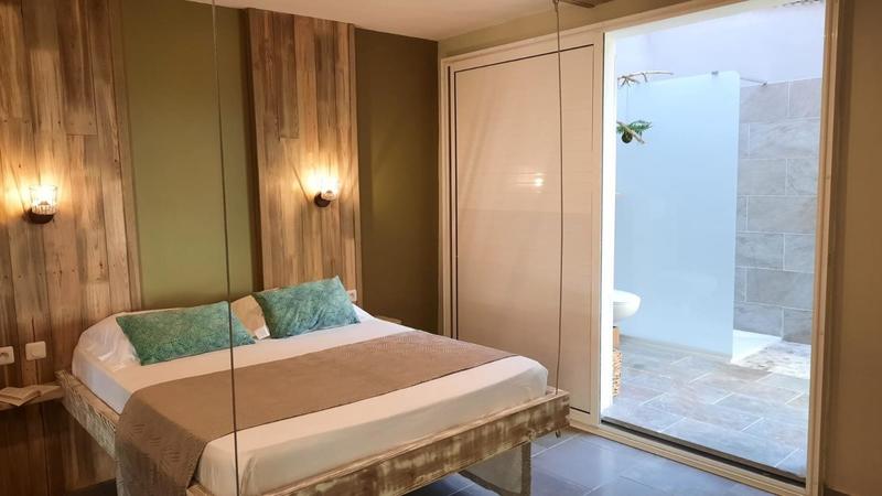 Maison - 277 m² - 8 pièces