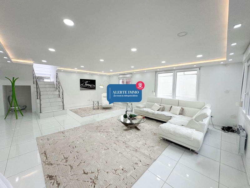 Maison - 165 m² - 6 pièces