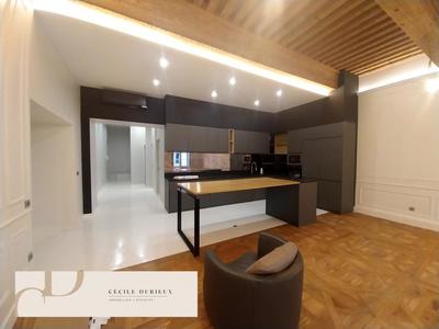 Appartement - 160 m² - 4 pièces