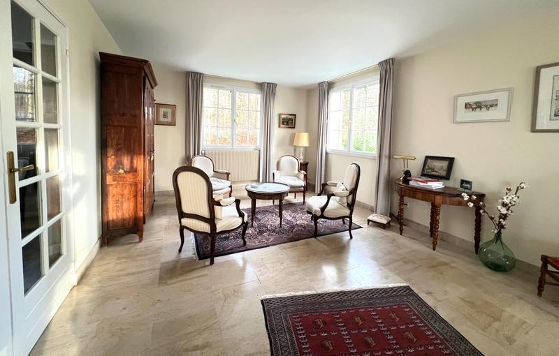 Maison - 183 m² - 7 pièces