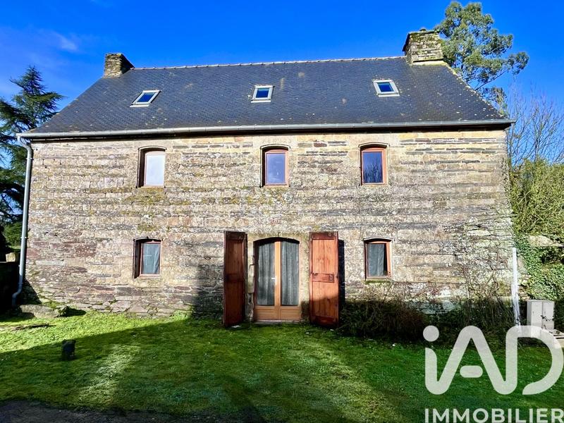 Maison - 234 m² - 12 pièces