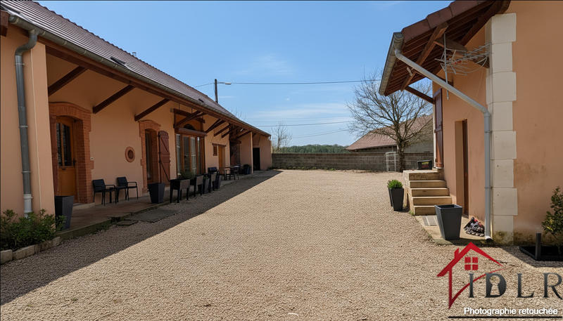 Maison - 240 m² - 9 pièces