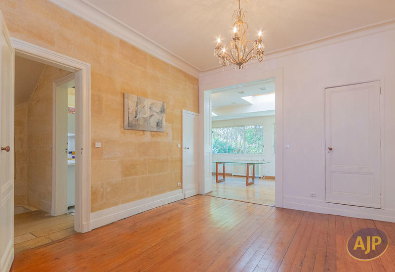 Maison - 190 m² - 7 pièces