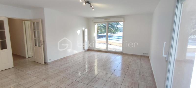 Appartement - 82 m² - 3 pièces