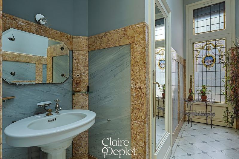 Maison bourgeoise - 325 m² - 9 pièces