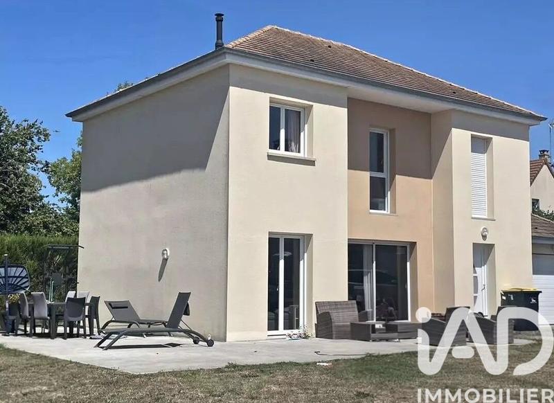 Maison - 111 m² - 4 pièces