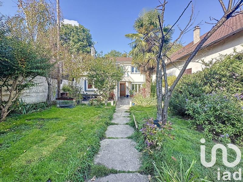 Maison - 110 m² - 4 pièces