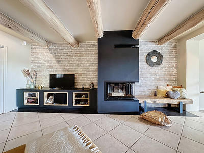 Maison - 240 m² - 7 pièces