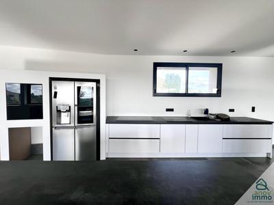 Propriété - 177 m² - 6 pièces