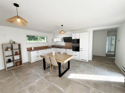 Maison - 143 m² - 5 pièces